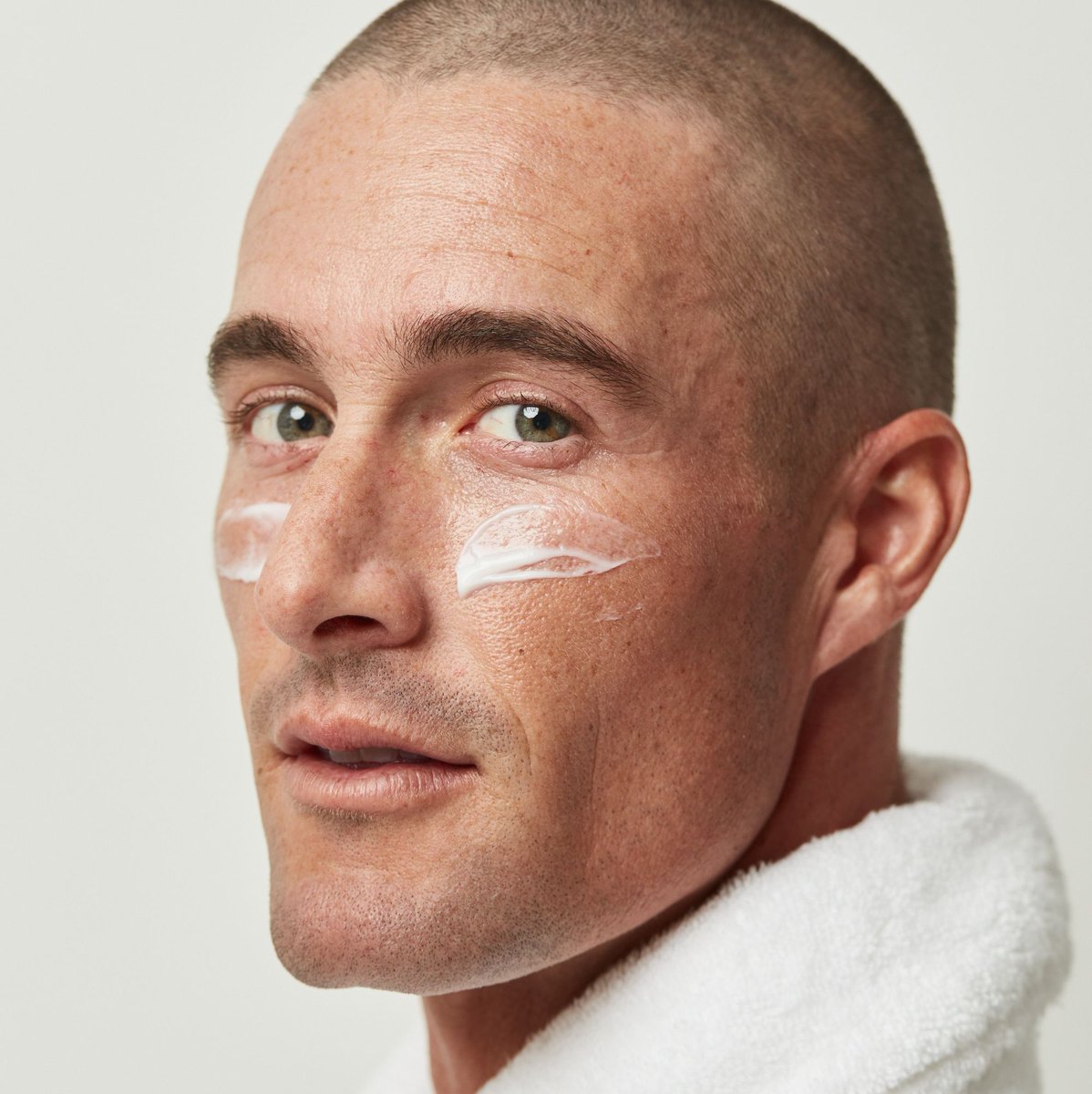 Health, wellness, and skincare go hand in hand. 💪 Men’s skin deserves care too—natural, effective, and made for you. Prioritize your routine with products that nourish, protect, and deliver results. It’s time to elevate your self-care game. #MensWellness #SkincareForMen