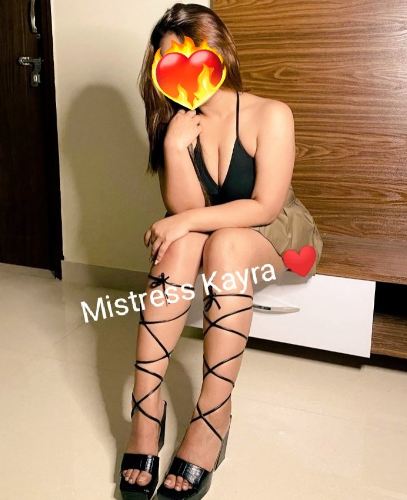 KayraMistr39652's tweet photo. Real Or Online session available 🖕All sessions are available slots available in limited piggies 🐷..🤬 https://t.co/xX53fOOovR