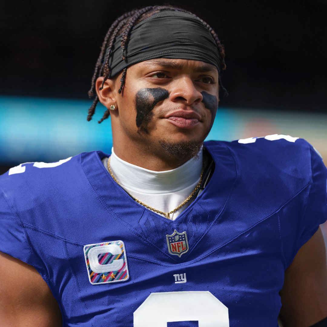 Real_Deal_Ray's tweet image. Yup, I’m starting to warm up to this! 
#JustinFields
#Giants100