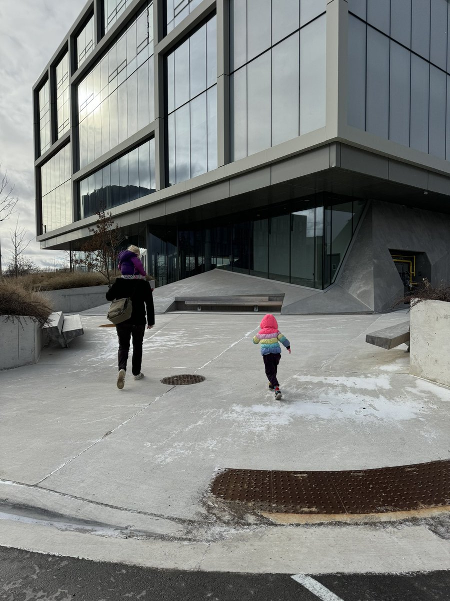 Julie Bogdanowicz tweet media