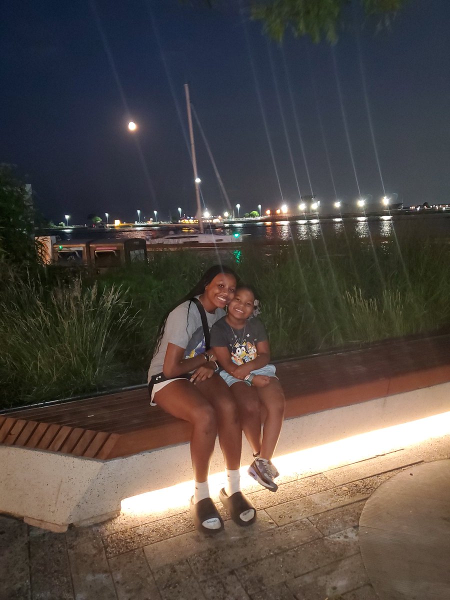 AMD2426's tweet image. HAPPY BIRTHDAY TO MY BESTFRIEND 🥳🎉🎊🎂 MY BIGGEST PAIN🤦🏽‍♀️ MY BIGGEST SUPPORTER 🏹 MY BIGGEST FAN🏀 MY BABY ❤️ LOVE HER TO THE MOON &amp;amp; BEYOND ♾️  #BIRTHDAYGIRL #MYLAYLAY