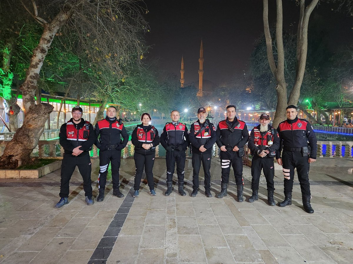 Mezopotamya'nın kadim topraklarında, Urfa'nın sıcak ev sahipliğine nail olduk. Kaçit köyündeki ziyaretin ardından, bu kez de Urfa'nın tarihi dokusuyla iç içe olan Mantarlı Köyünde çocuklarla buluştuk. 

Sıradaki durak: Hatay!