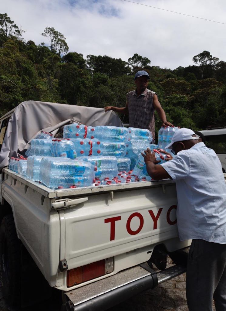 There is a major forest fire on the west side of Ranomafana National Park. We are in desperate need of financial assistance. We will be grateful for any support you can provide. 
alumniandfriends.stonybrook.edu/site/Donation2…
#Madagascar #forestfire