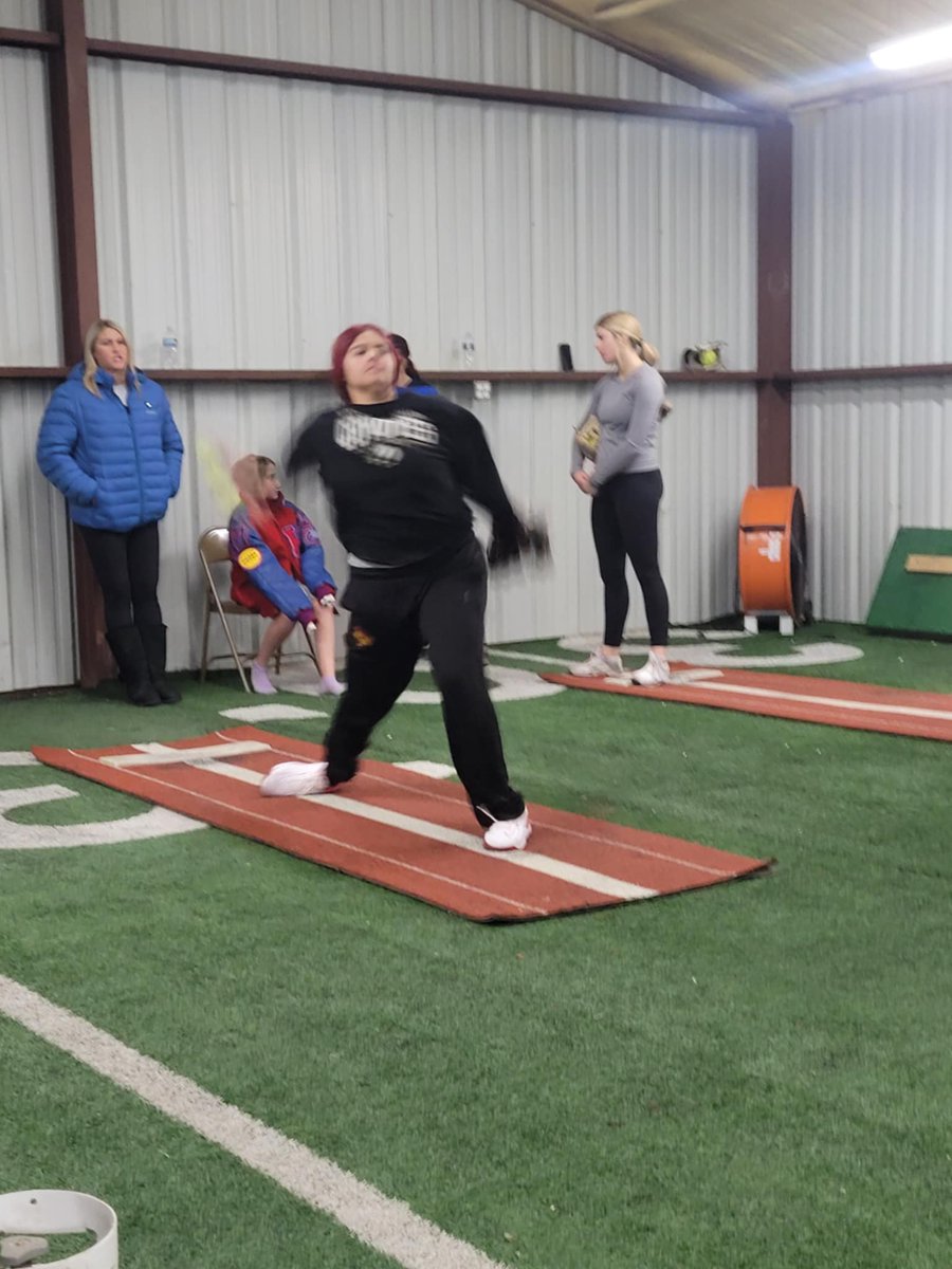JernieNerio07's tweet photo. Pitching with the best teacher!
@MeaganDWhite216 
@CoyotesDen  @TXEliteBancroft https://t.co/Ajli3QmQeD