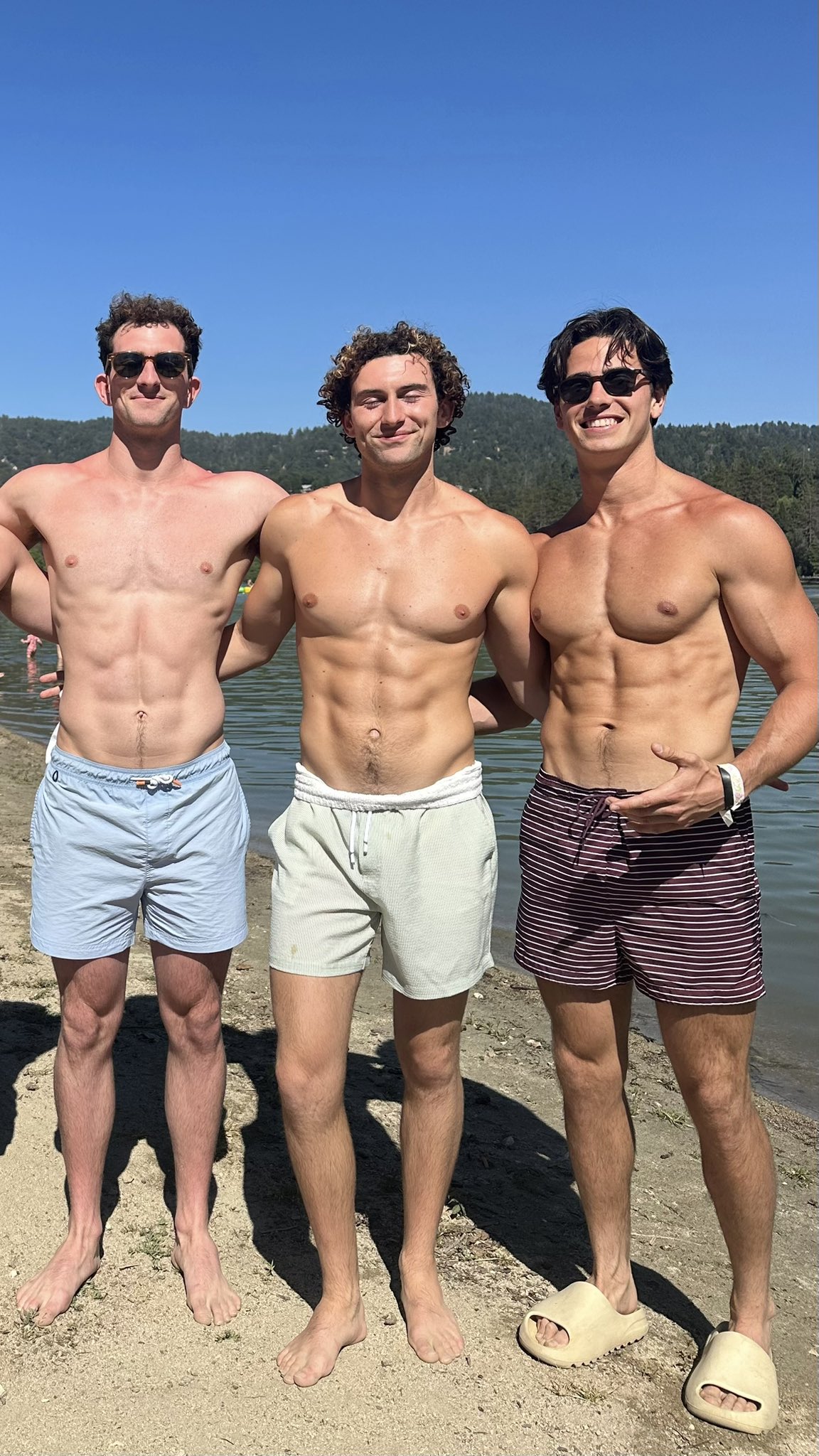 Matt Rhoades on X: Yall ever been to Lake Tahoe?? ⛴️  t.cowsdOZEdBJw  X