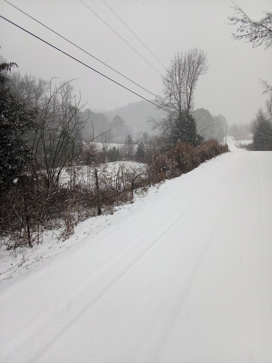 CarrieGeren's tweet photo. @StormTrack9Dave Cleveland TN #WeatherAlert #ClevelandTN Bradley County, 4 inches possibly.
Hopewell school area.
#Geren family in Cleveland TN.
#CarrieGerenScoggins
End Times Prophecy News Update, Carrie Geren Scoggins https://t.co/NS4f4cX5qX