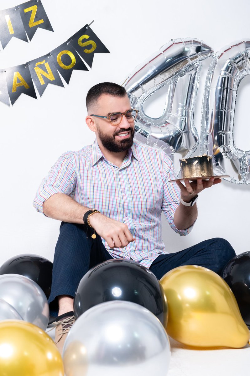 3berth's tweet image. ¡¡Llegamos al 4to piso!! 🥳 Oficialmente #cuarenton 😏 Un muy #felizcumpleaños para mí 🍾🎂