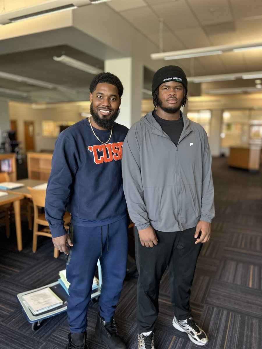 Thanks coach Nick for stopping by west Philadelphia high school had a great talk 👍🏾🧡💙 <a href="/CoachNickWill/">Nick Williams</a> <a href="/koachbubb/">KoachBubb_WP</a>