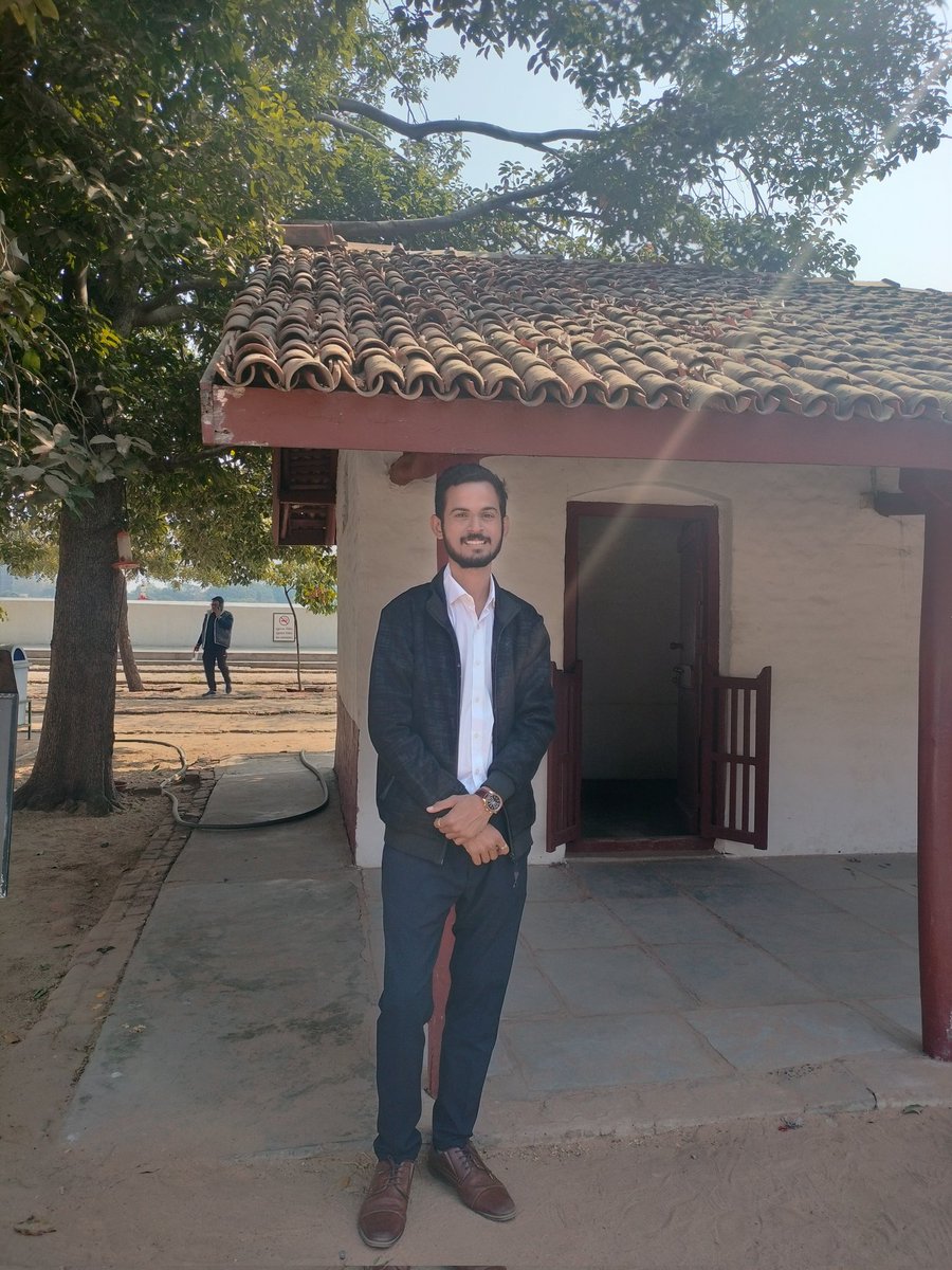 PANCHALPARTHD's tweet photo. Visit 

Sabarmati Ashram📍

पूज्य बापू 🙏 https://t.co/8sQ1QUbCIt
