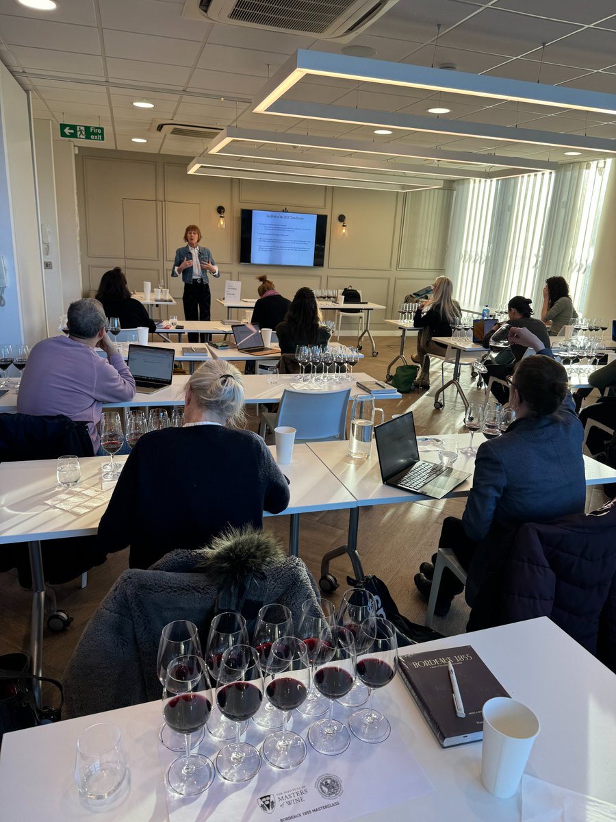 Masters of Wine tweet media