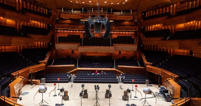 INA grm (@ina_grm) on Twitter photo Ce soir à 23h30 sur <a href="/francemusique/">France Musique</a> dans l'Expérimentale, l'émission de l'<a href="/Ina_GRM/">INA grm</a> : retransmission de la 3ème partie des concerts du festival PRESENCES électronique 20 ans !
<a href="/keithfwhitman/">Keith Fullerton Whitman</a> <a href="/esomm/">Espen Sommer Eide</a> <a href="/orenambarchi/">Oren Ambarchi</a> <a href="/chrisrwatson/">Chris Watson</a>
radiofrance.fr/francemusique/… Ce soir à 23h30 sur <a href="/francemusique/">France Musique</a> dans l'Expérimentale, l'émission de l'<a href="/Ina_GRM/">INA grm</a> : retransmission de la 3ème partie des concerts du festival PRESENCES électronique 20 ans !
<a href="/keithfwhitman/">Keith Fullerton Whitman</a> <a href="/esomm/">Espen Sommer Eide</a> <a href="/orenambarchi/">Oren Ambarchi</a> <a href="/chrisrwatson/">Chris Watson</a>
radiofrance.fr/francemusique/…