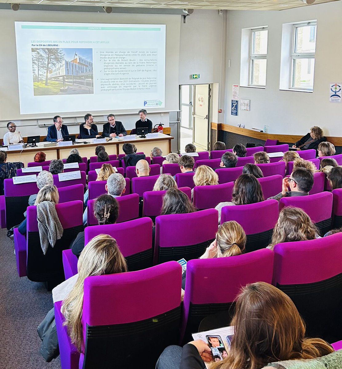 ARS Nouvelle-Aquitaine (@ars_naquit) on Twitter photo #Pédopsychiatrie🧠|<a href="/ElleboodeB/">ELLEBOODE Benoit</a>, DG de l’<a href="/ARS_NAquit/">ARS Nouvelle-Aquitaine</a>, a inauguré l’USB-A au <a href="/ch_perrens/">CH Charles Perrens</a>.
➡ 8 lits pour gérer les crises pédopsychiatriques dès 11-16 ans à l’échelle du département
➡ Une unité innovante de 27 professionnels engagés pour un accompagnement global #Pédopsychiatrie🧠|<a href="/ElleboodeB/">ELLEBOODE Benoit</a>, DG de l’<a href="/ARS_NAquit/">ARS Nouvelle-Aquitaine</a>, a inauguré l’USB-A au <a href="/ch_perrens/">CH Charles Perrens</a>.
➡ 8 lits pour gérer les crises pédopsychiatriques dès 11-16 ans à l’échelle du département
➡ Une unité innovante de 27 professionnels engagés pour un accompagnement global