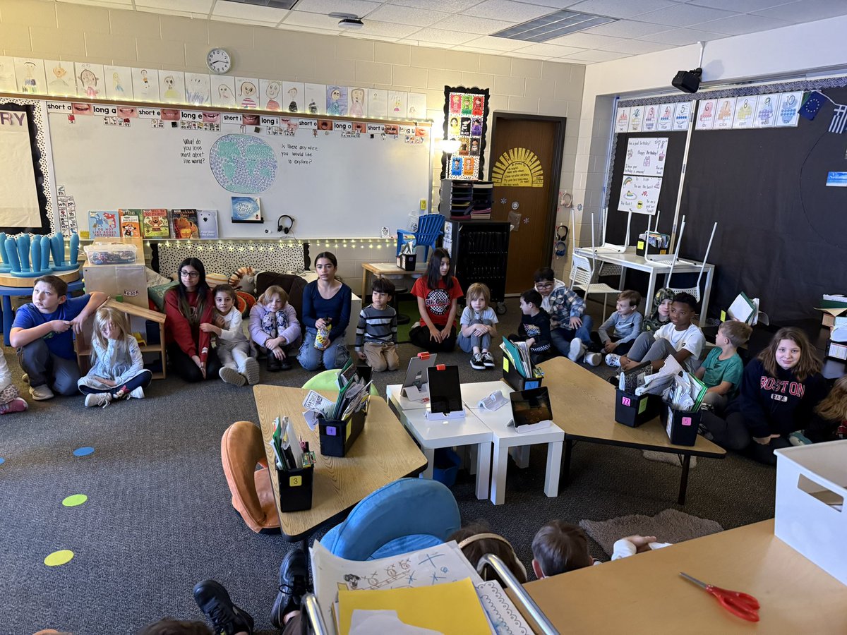 My 5th Graders were excited to start Friday morning. We shared community time with our 1st Grade Buddies in Mrs. Jaeger’s class!😊🩷
#bettertogether
<a href="/HumbleISD_HHE/">Hidden Hollow Elementary</a>