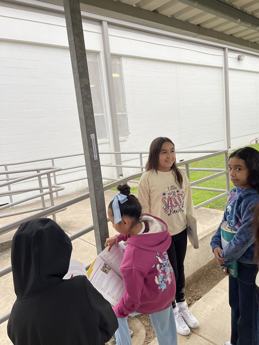 melissa cruz (@melissacruz2017) on Twitter photo Perales 3rd grade scientists gathering data on the weather. <a href="/PeralesESchool/">Perales STEAM Elementary School</a> <a href="/EISDofSA/">Edgewood ISD</a> Perales 3rd grade scientists gathering data on the weather. <a href="/PeralesESchool/">Perales STEAM Elementary School</a> <a href="/EISDofSA/">Edgewood ISD</a>