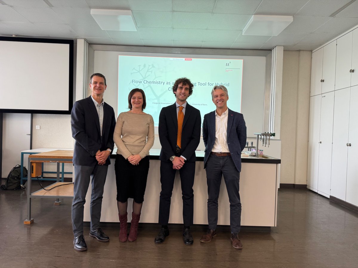 ParadisiResLab's tweet image. What an amazing day! Congratulations to @DiazKruikP on becoming the latest dr in the house! Many thanks to @NoelGroupUvA and @albrecht_lab for the work as examiner and chair!