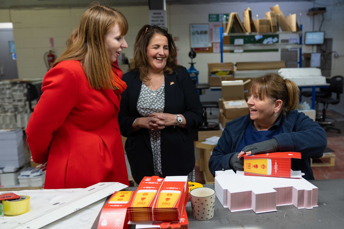 mhclg's tweet image. This is a government on the side of working people.

We know there is business appetite to get going with our reforms and create a more modern, healthier and productive workforce – with businesses like @McAllisterLitho  already leading the way.
 
#MakeWorkPay