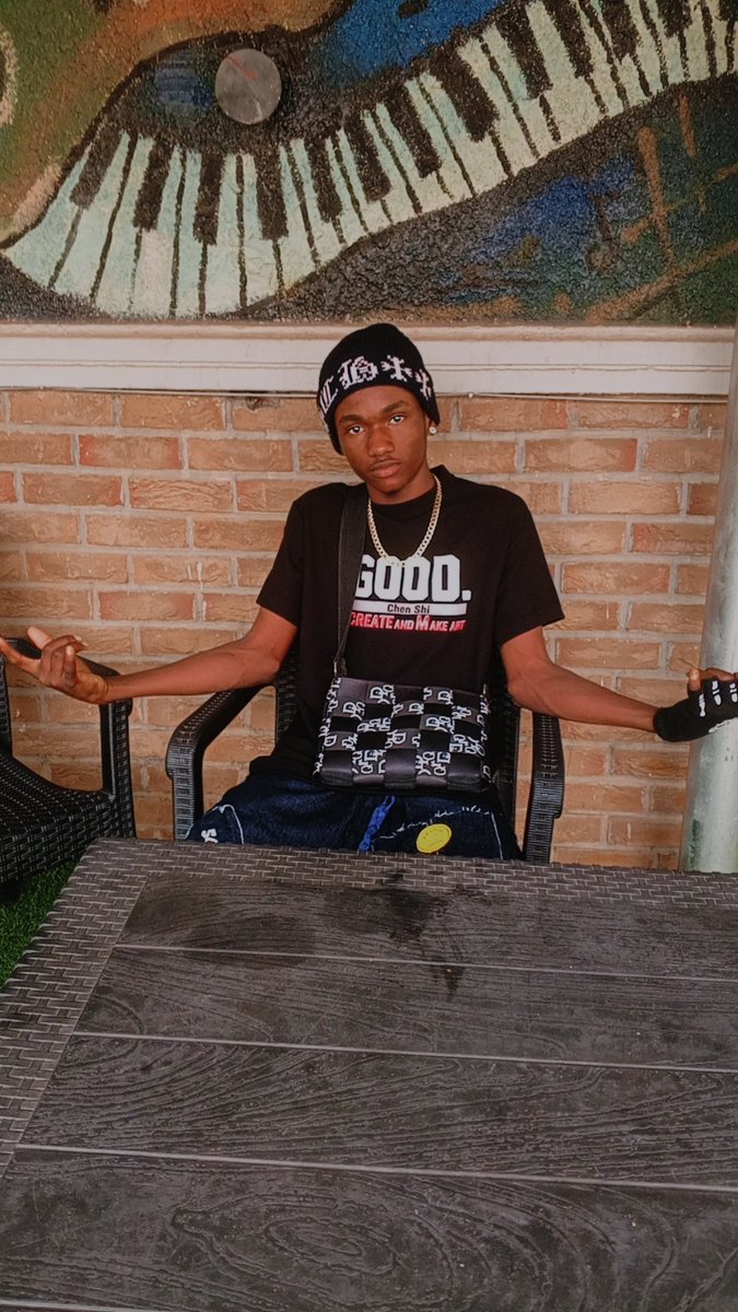 nice_li_skit's tweet image. I know one day that Chineke will Answer me 🤙🕺🗣️📱
#God #Answerme