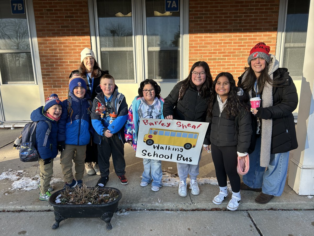 Mrs. DeDea tweet media