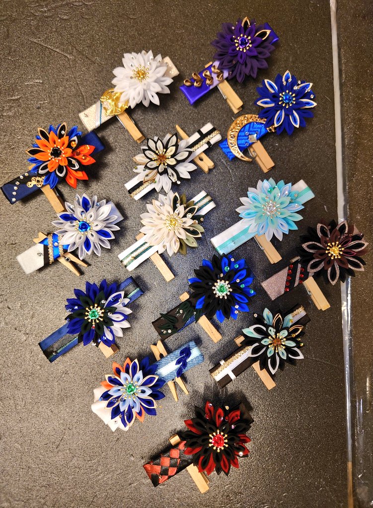 既に松の内が終わってしまったのですが、本年もよろしくお願いします。

今年最初の出店です。
1月12日(日)
arteVarie 118　
インテックス大阪　SUPER COMIC CITY 関西30【arteVarie】
６号館Ｂ ニ01

新しく14本の刀剣モデルのクリップタイプを作成しております。
（写真のは、まだ作成途中）