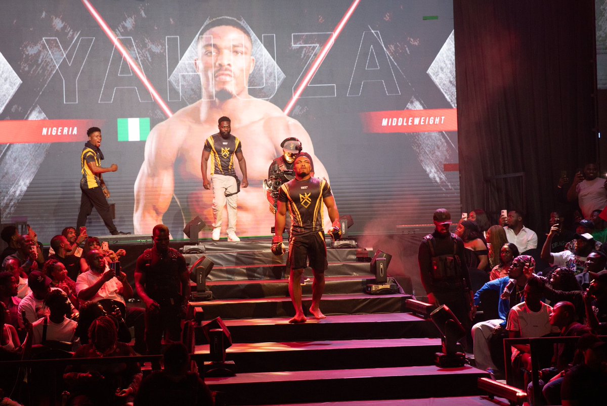 TheAKOShow's tweet photo. Yahaya Yahuza 🇳🇬 put on a strategic plan to neutralise Sodiq Amao 🇳🇬 at AKO7 👊🏽
👉🏾 Swipe to relive the action with exclusive fight photos 🔥
#AKO7 #AfricanKnockout #Lagos #Nigeria https://t.co/TBuuSR3jIK
