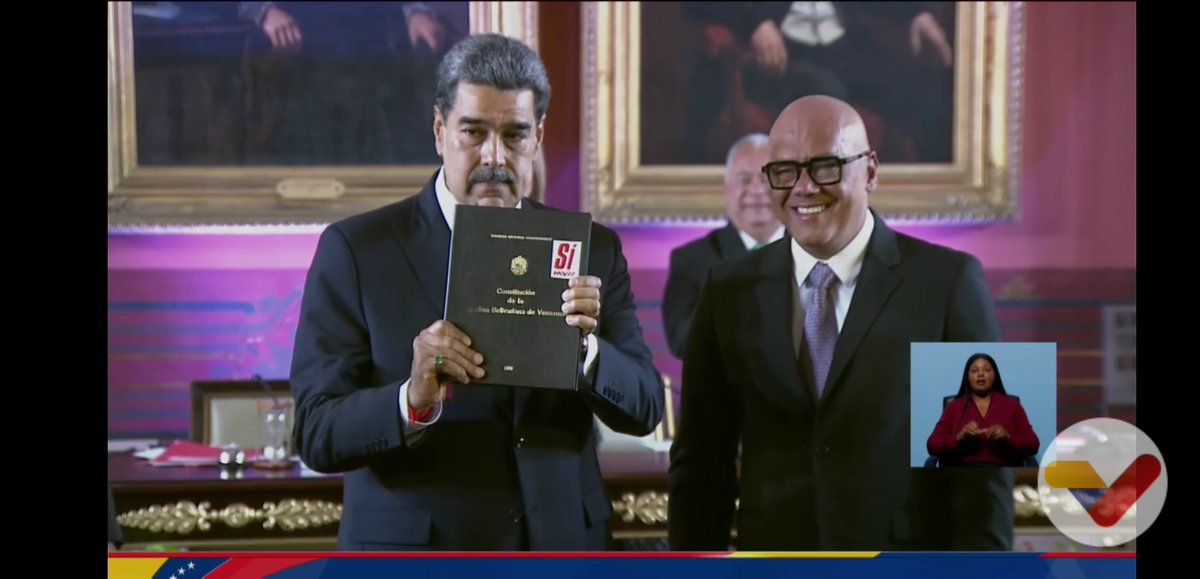 abrahamIstillar's tweet photo. Nicolás Maduro Moros es juramentado como presidente Constitucional de la República Bolivariana de Venezuela para el periodo 2025 - 2031
#Venezuela #NicolasMaduro #AsambleaNacional https://t.co/Cf1qD7ygZP