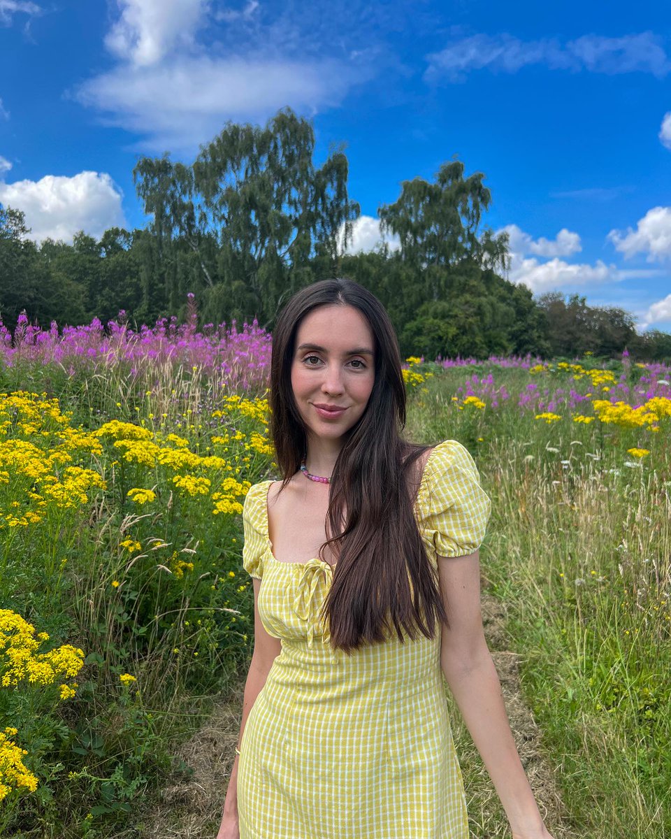 timi5268's tweet photo. The beautiful path to my allotment with wildflowers 🌸#Beautiful #beautifulworld #beautifulface #BeautifulInsideAndOut https://t.co/nHKt69G0YP