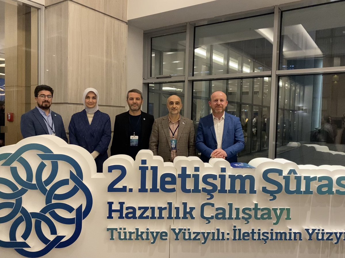 ergunkoksoyA's tweet photo. “Türkiye Yüzyılı: İletişimin Yüzyılı” temasıyla düzenlenen 2. İletişim 
Şûrası Hazırlık Çalıştayında, Markalaşma, Türkiye Markası ve İtibar Yönetimi Çalışma Grubu’nda yer almak ve katkı sunmak gurur vericiydi. Teşekkürler @iletisim @Turkmarkaofisi @nurozkanerbay https://t.co/p9cEc5tra3