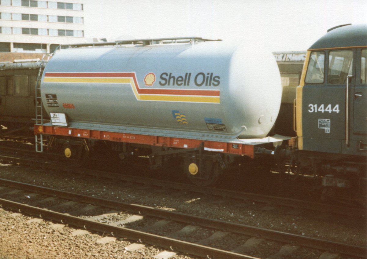 TTA 65905 at Leeds 12-04-1990. #wagons <a href="/SalopianLyne/">Richard Bywater</a> <a href="/Ranaroth2/">Ranaroth</a>