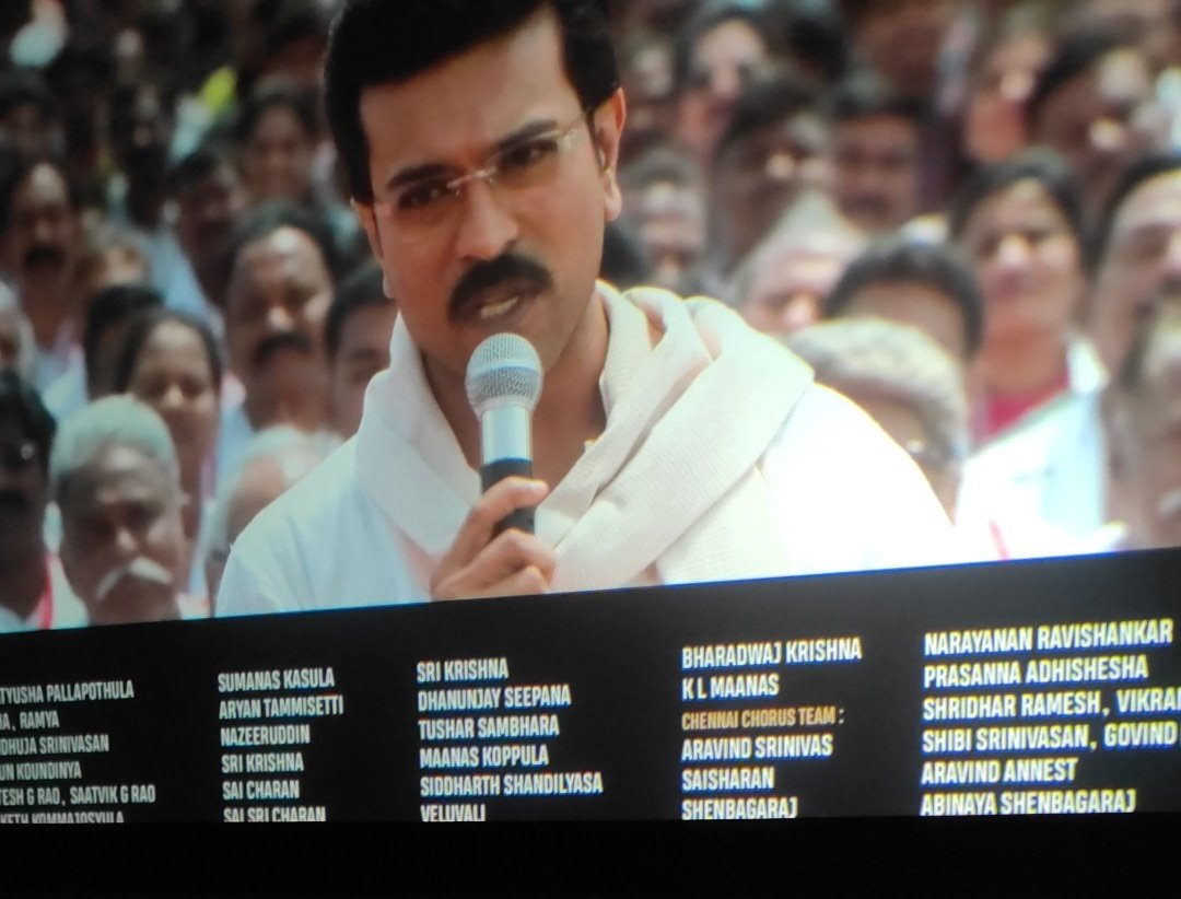 smsmani9011's tweet image. #GameChanagerReview -(2.75/5) Tiring &amp;amp; Disappointing ; 1st half except love cringe 😬 &amp;amp; Flashback are 👍; Rest all flat &amp;amp; 🙏; #RamCharan𓃵  🔥 @yoursanjali 💐 @iam_SJSuryah asusual👍; @MusicThaman 👍but 🔊; Visuals &amp;amp; Making 💥; Emotions miss ; Logic ❓ Better than #I2 bt No Game