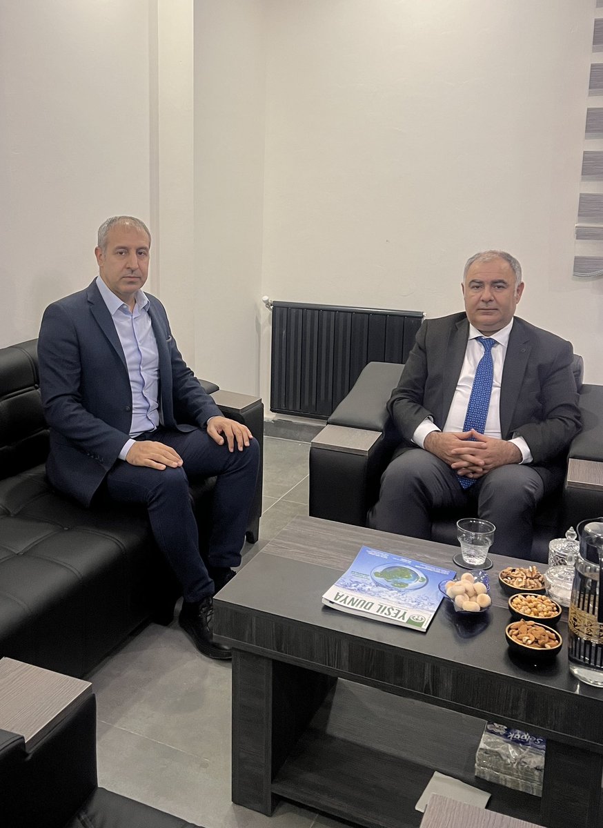 Ziraat Mühendisleri Günü kutlaması için Odamızı ziyaret eden Elazığ Tarım ve Orman Müdürümüz Sayın Saadettin TAŞKESEN’e nezaketi için teşekkürlerimizi sunarım.