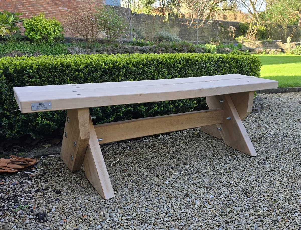 BarnMiddle's tweet image. Oak Garden Backless Bench | Handmade Rustic Outdoor Seating | 1.8 m tuppu.net/ae35d345 #Etsy #MiddleBarnWoodwork #CompactSize