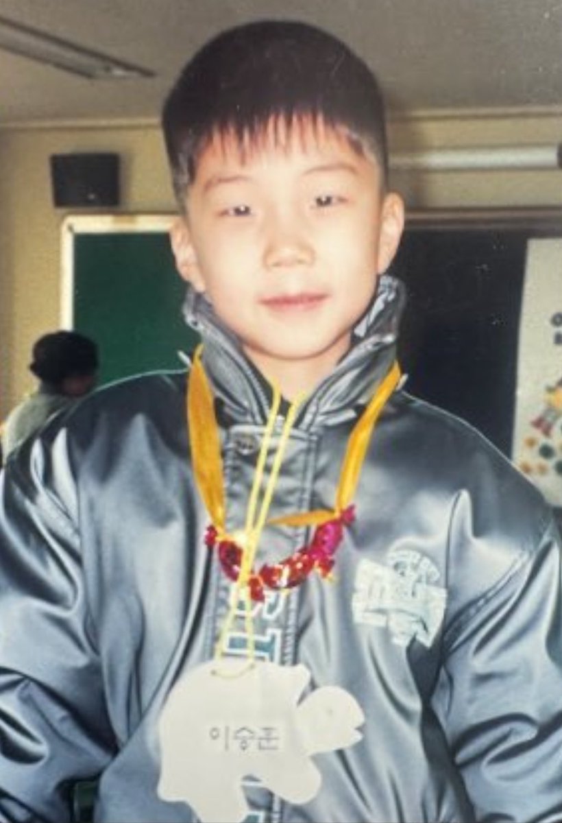 New Mini Maetamong photo 🥳🎂
Super cute!!! 
🥳🎂🥳🎂🥳💙
<a href="/official_hoony_/">official_hoony_</a> 

OUR TYPE HOONY DAY
#HappyBirthdayL33Seunghoon
#언제나_인서타입_승훈아_생일축하해
#HOONY #이승훈