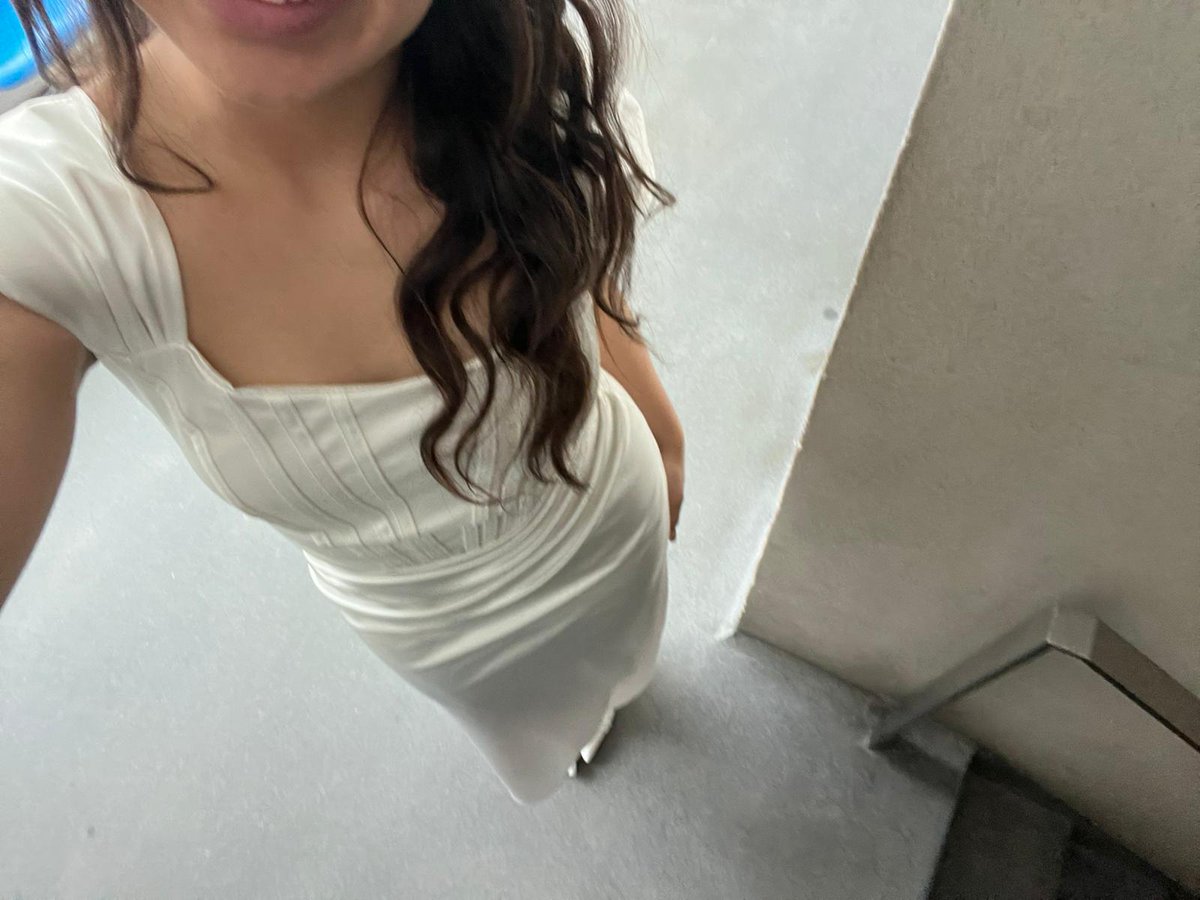 marcelaamdz's tweet photo. tô casadaaaaaa🥂✨️🤍 https://t.co/nqeBTzJbXJ