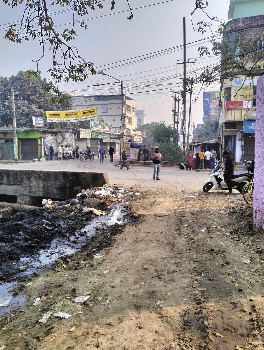 iashishgoyal16's tweet image. Sir, Sab ke sab nikkame adhikari aur neta isi district mein aa gaye hai . Kisi ko Development se kuch lena dena nahi hai. SAB Ghuskhor hai. Etwari Bazar Nala Road ka kaam ruk gaya . Waise bhi wo naam ka hi start hua tha. No progress at all. @dmnalanda
@deepakmishraIAS @UDHDBIHAR