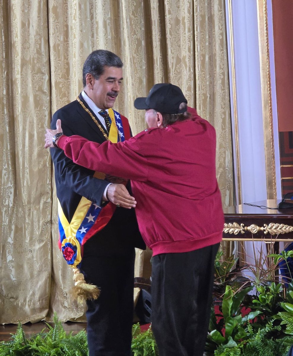 El pueblo de Sandino siempre solidario con la revolución bolivariana. 

Viva el Comandante Daniel Ortega 🇳🇮