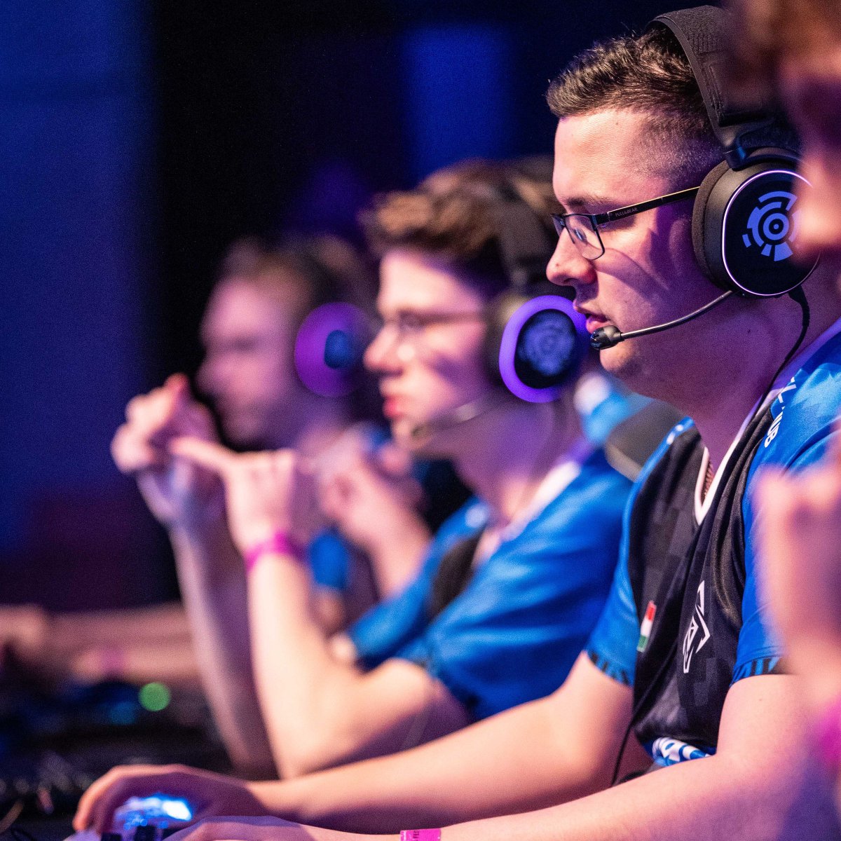 FortunaEsports's tweet image. Nakon praznika se opraštamo od @cyberwolves_si 🐺

Vukovi su se pridružili 2022. kroz kvalifikacije, a najdalje su stigli nadomak titule šampiona kada su, predvođeni Tastelessom, na leto 2023 izgubili od svojih slovenačkih rivala - ekipe Diamanta!

Jedan poslednji #awooo za