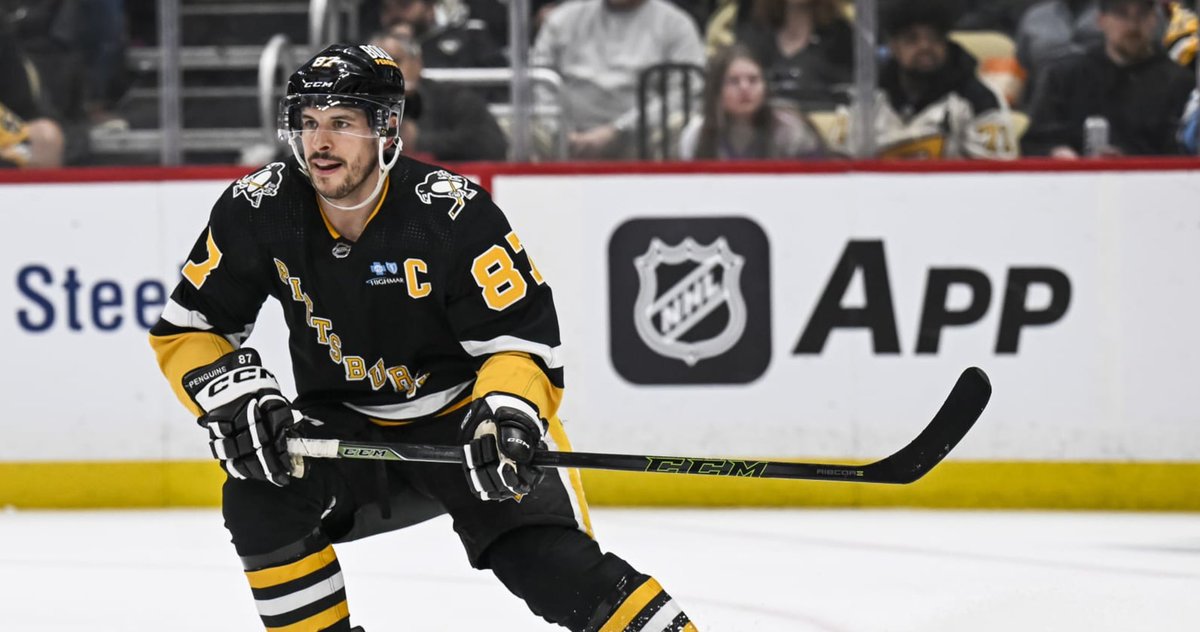 Pittsburgh Penguins forward Sidney Crosby moved past Joe Sakic for 9th on the All Time Point list! 

6. Marcel Dionne - 1,771
7. Steve Yzerman - 1,755
8. Mario Lemieux - 1,723
9. Sidney Crosby - 1,643
10. Joe Sakic - 1,641