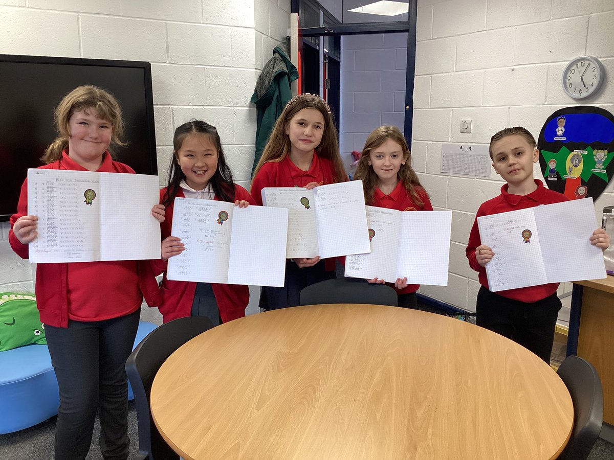 Year 6 pupils being successful with long division ➗ <a href="/bgstemproject/">Blaenau Gwent STEM Project</a>