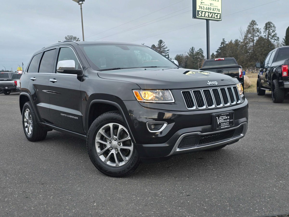ValdersVehicles's tweet photo. Need a new family SUV? Come and get it! This 2016 Jeep Grand Cherokee Limited Sport is ready for anything!

Give us a call or stop by today! At Valders Vehicles in Hinckley, Minnesota. https://t.co/eMSSh5j7Ux