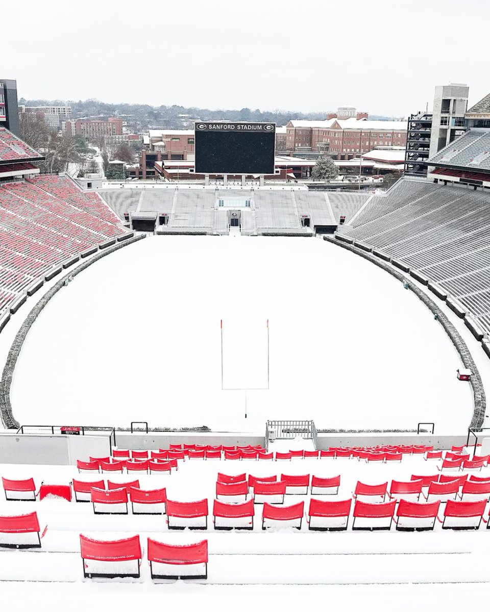 ❄️ Snow Day. ❄️

#GoDawgs