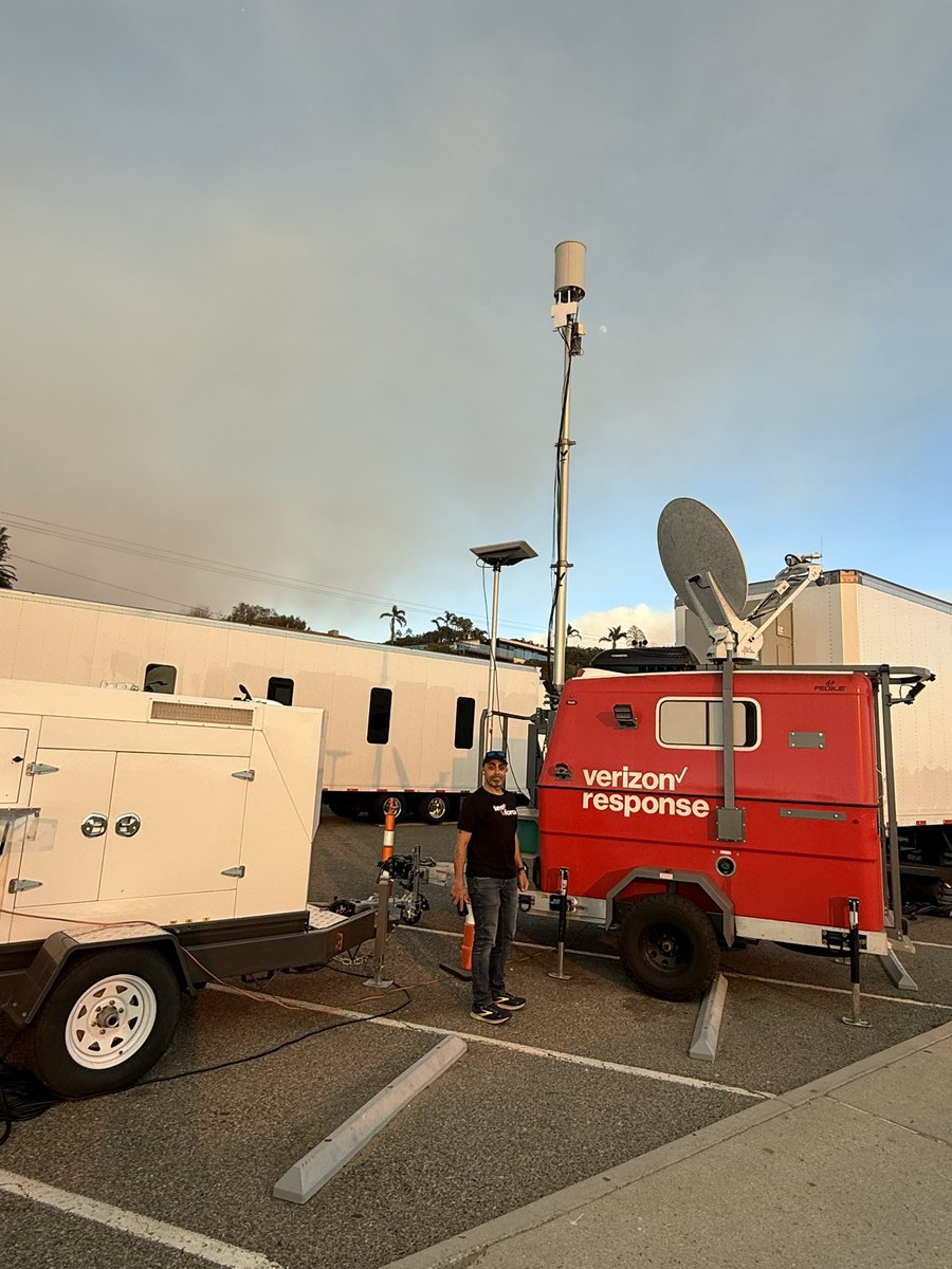 <a href="/Verizon/">Verizon</a> is supporting those impacted by the devastating fires in CA by waiving call/text/data charges Jan. 9-18, &amp; extending service end dates for prepaid customers. Engineers are working hard to maintain service. Please stay safe.
verizon.com/about/news/
2025-wildfire-updates