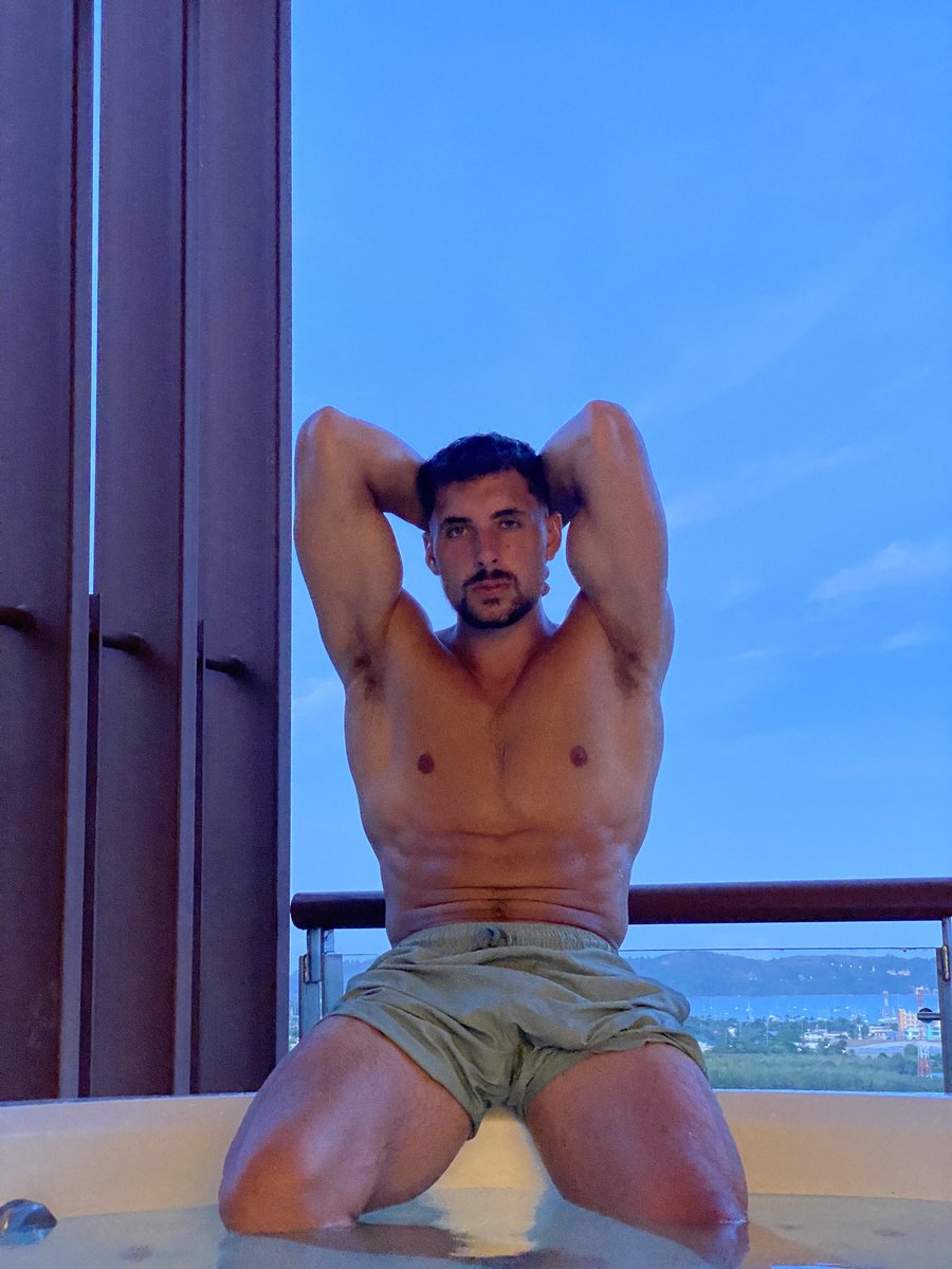 RT to serve Daddy 😈