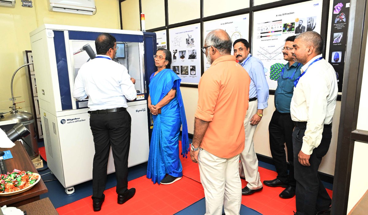 SunVarughese's tweet photo. Hon'ble DG-CSIR, Dr. N. Kalaiselvi, inaugurated the advanced SXRD Facility @csir_niist. @RigakuOxfordXRD Synergy-S, equipped with Hypix 6000HE detector enables rapid and precise structure determination. @CSIR_IND #diffraction https://t.co/A1ZWFdBS97