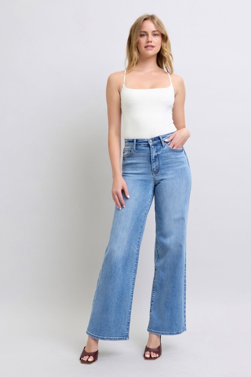 Hatuti00's tweet image. Judy Blue Full Size Wide Leg Jeans with Pockets #everydaydenim #modernmomjeans
$64.10
➤ hatuti.com/products/judy-…
