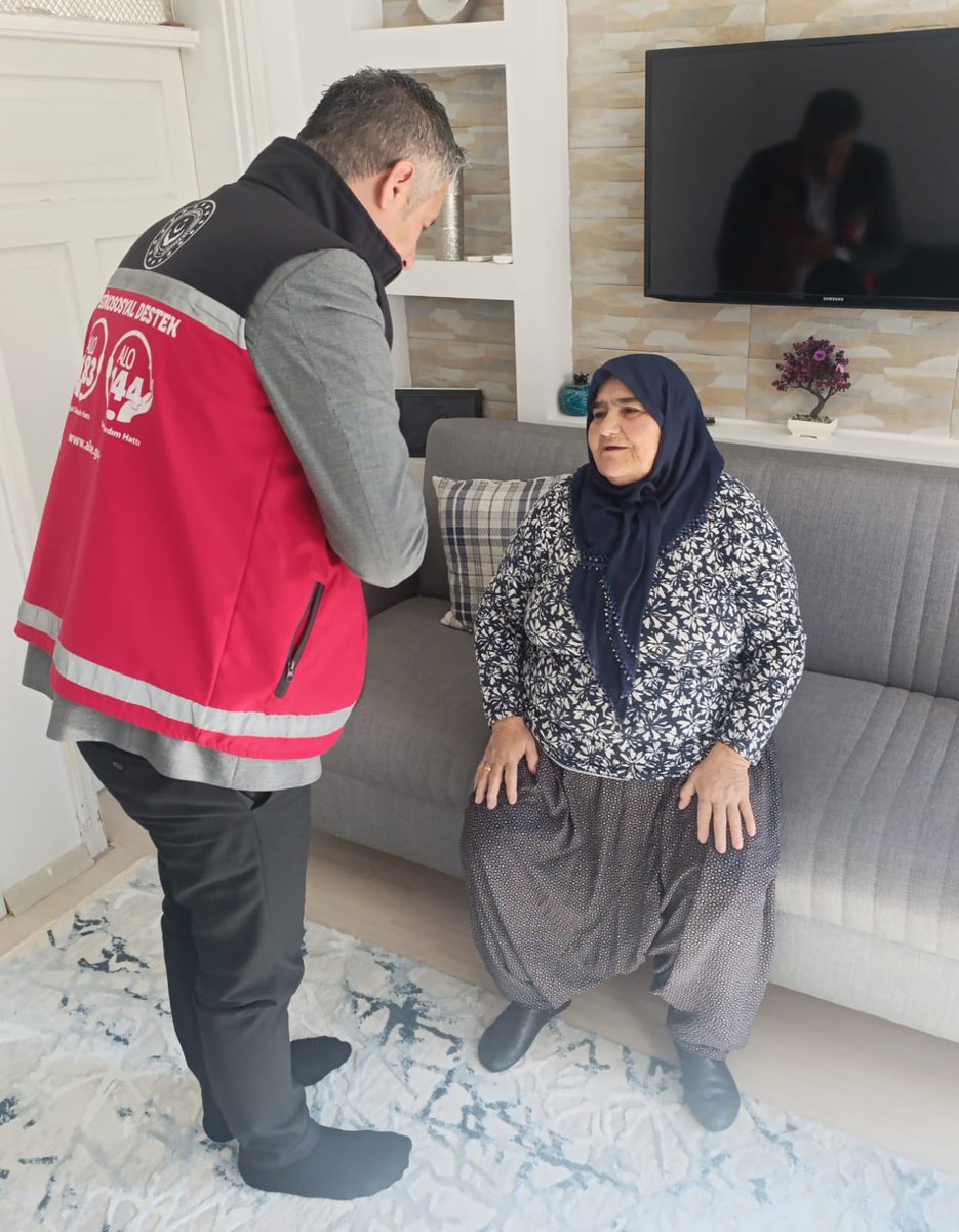 Adana Aile ve Sosyal Hizmetler İl Müdürlüğüne bağlı Kozan Sosyal Hizmet Merkezi Müdürlüğü " *Şehit Aileleri ve  Gazi Hizmetleri Birimi"* olarak hizmet bölgemizde yer alan Merhum Gazimiz Eyüp GEÇİCİ’nin bizlere emaneti olan kıymetli eşine ziyarette bulunduk.🇹🇷🇹🇷🇹🇷