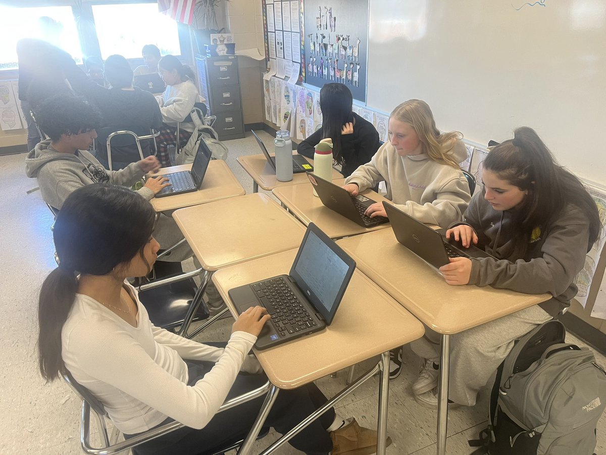 HHJuniorAviators tweet media