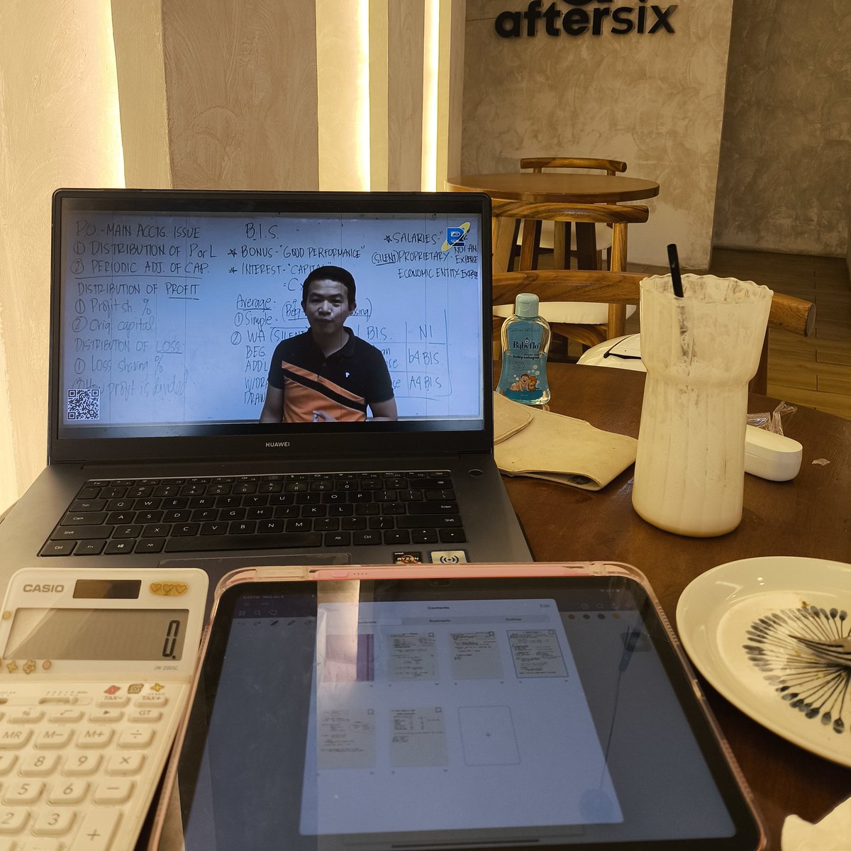 elastudiesph's tweet image. hiii!! ✨ I’m ela, new to #studytwt and looking for active moots 🤍

🌻 about me: 

— 04 liner, she/her 🩷
— 3rd year accountancy student 🔢
— enfj, libra, 🇵🇭
— I like travelling, reading, binge watching, and ranting  🌳📚👄

↺ / ♡ if you want to be moots 💖