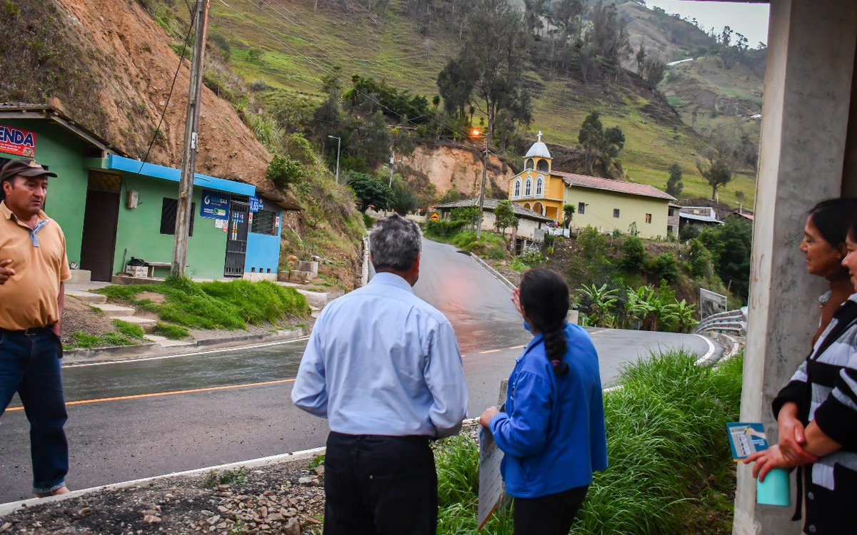 🌟 Recorrí con orgullo la vía que cambió vidas en la linda parroquia lojana #JIMBILLA. 

📢 ¡Seguimos trabajando juntos para construir un futuro mejor para todos! 💪

#Dávila2025 
#DávilaAsambleísta 
#Vota23