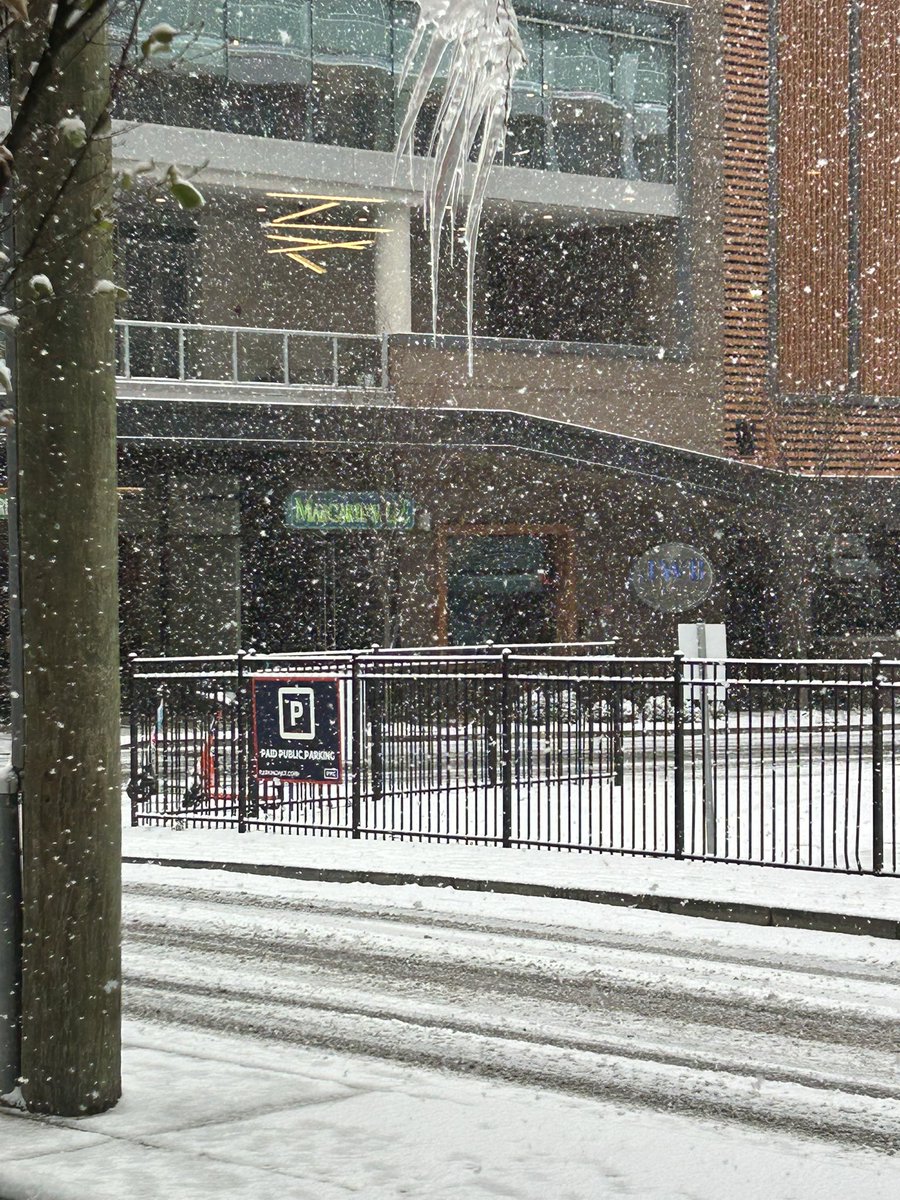 Eric Lundman tweet media