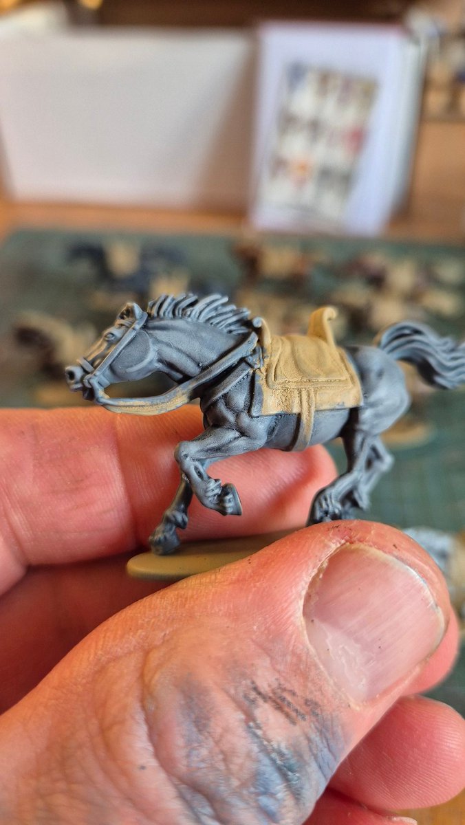 Main part of the horses done, a few manes to do. Really enjoying painting these figures